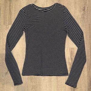 Hollister Black and White Fitted Ribbed Long Sleeve Tee